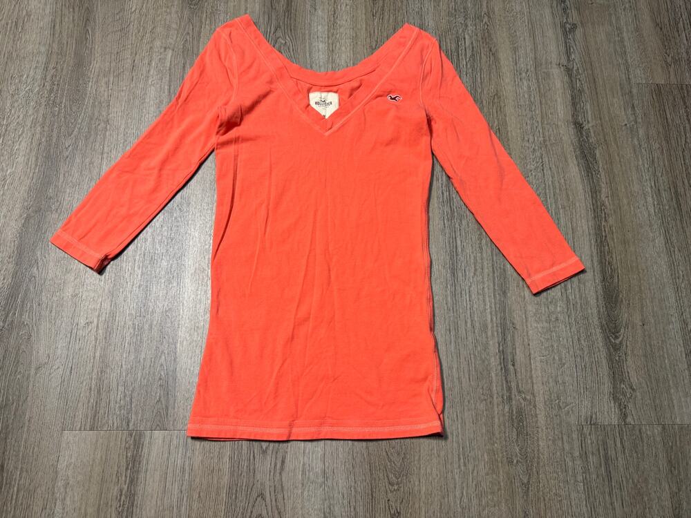 Y2K Hollister Women's Coral V-Neck Long Sleeve Slim Tee